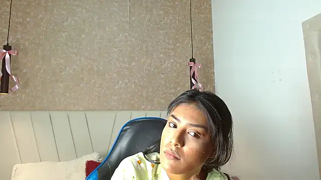 Snapshot of babilett chatting on 11/24/25, 11:43 babilett online show from 11/24/25, 11:43