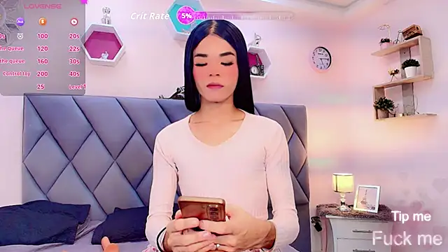 Amira Ember online show from 09/09/25, 08:41