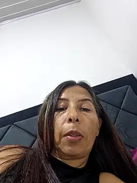 Snapshot of maleja23 chatting on 09/11/25, 02:44 maleja23 online show from 09/11/25, 02:44