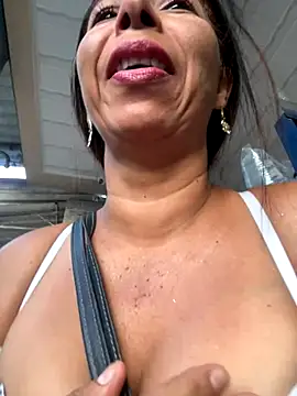 Snapshot of maleja23 chatting on 11/01/25, 10:34 maleja23 online show from 11/01/25, 10:34