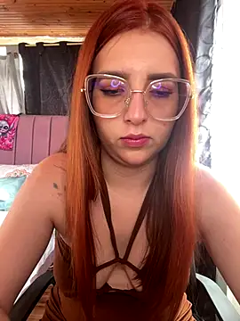 CoraVibes online show from 10/25/25, 12:13