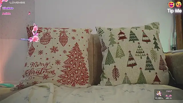 Roxybeautyy online show from 10/15/25, 09:31