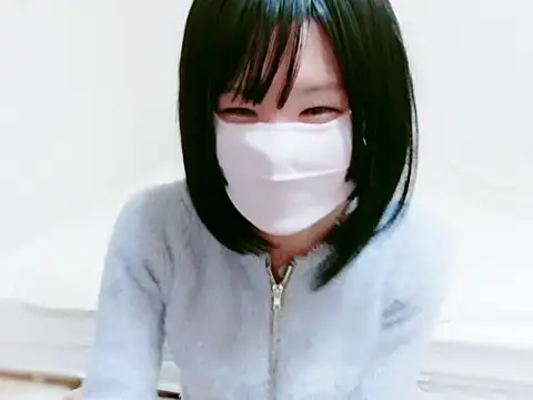 Snapshot of maika_chan chatting on 11/23/25, 04:56 maika chan online show from 11/23/25, 04:56