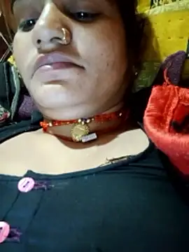 Snapshot of Nehaja33e chatting on 11/21/25, 10:52 Nehaja33e online show from 11/21/25, 10:52