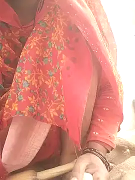 Snapshot of Nehaja33e chatting on 11/25/25, 04:12 Nehaja33e online show from 11/25/25, 04:12