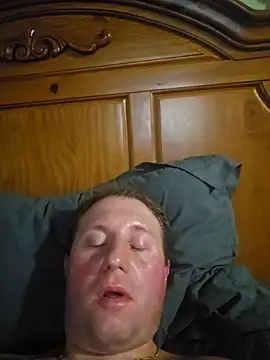 Snapshot of Ricotta1 chatting on 12/15/25, 05:34 Ricotta1 online show from 12/15/25, 05:34