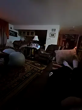 Snapshot of Ricotta1 chatting on 12/17/25, 02:28 Ricotta1 online show from 12/17/25, 02:28