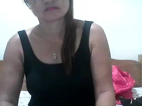 nathalie0045 online show from 03/10/26, 10:04