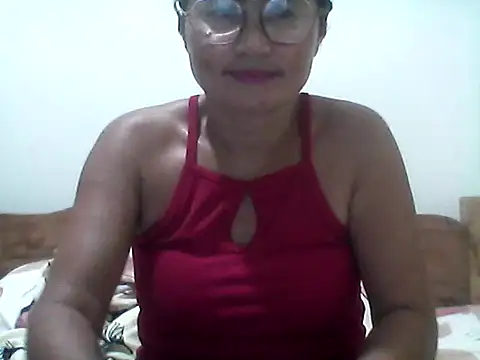 Snapshot of nathalie0045 chatting on 07/11/26, 09:34 nathalie0045 online show from 07/11/26, 09:34