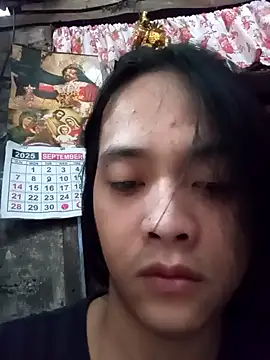 Snapshot of newbabeladyboy chatting on 09/19/25, 05:42 newbabeladyboy online show from 09/19/25, 05:42