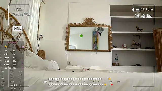 LezlieGreet online show from 11/23/25, 04:23