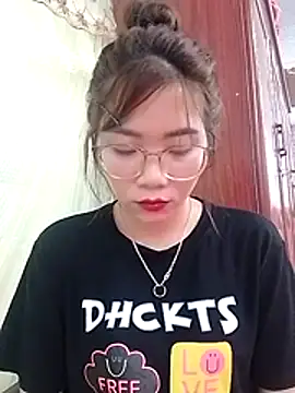 Snapshot of MyMy08 chatting on 12/19/25, 11:50 MyMy08 online show from 12/19/25, 11:50