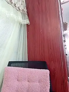 Snapshot of MyMy08 chatting on 12/20/25, 01:45 MyMy08 online show from 12/20/25, 01:45