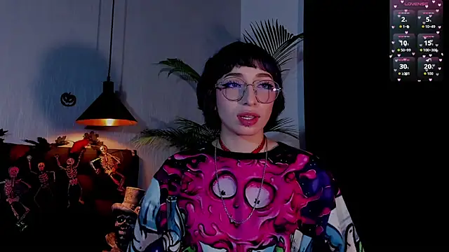 Snapshot of Lexyy_Bluee chatting on 10/12/25, 06:34 Lexyy Bluee online show from 10/12/25, 06:34