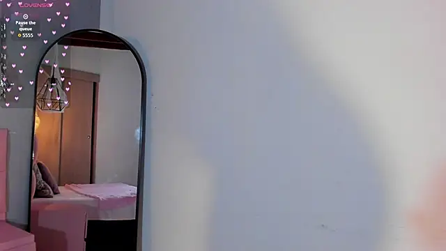 Snapshot of Lexyy_Bluee chatting on 10/22/25, 03:56 Lexyy Bluee online show from 10/22/25, 03:56