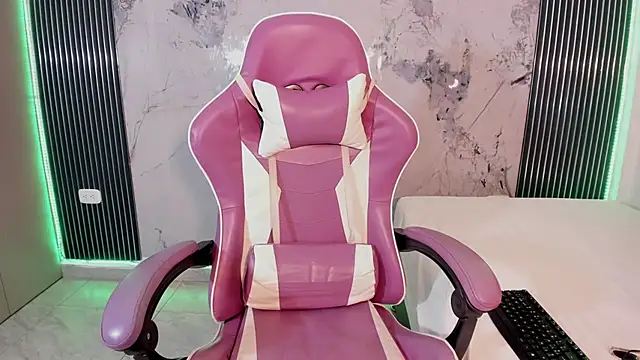 Mia Duarte1 online show from 03/17/26, 08:34