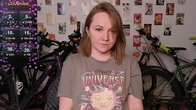 Snapshot of BellaMurrr chatting on 11/06/25, 05:03 BellaMurrr online show from 11/06/25, 05:03