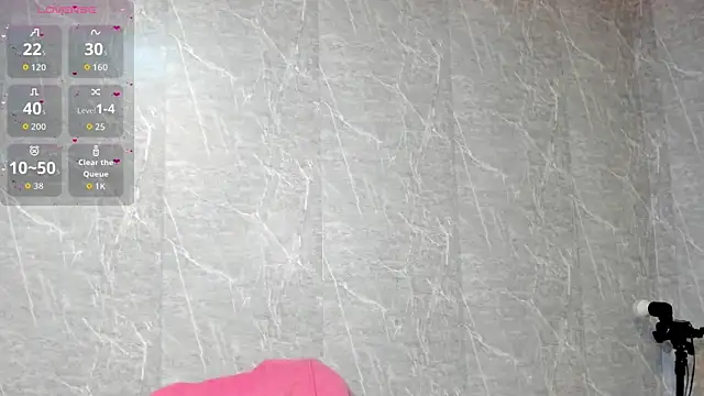 Snapshot of Sophi_Thaylorr chatting on 10/27/25, 01:37 Sophi Thaylorr online show from 10/27/25, 01:37