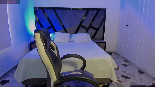 IanGilbert online show from 11/28/25, 08:11