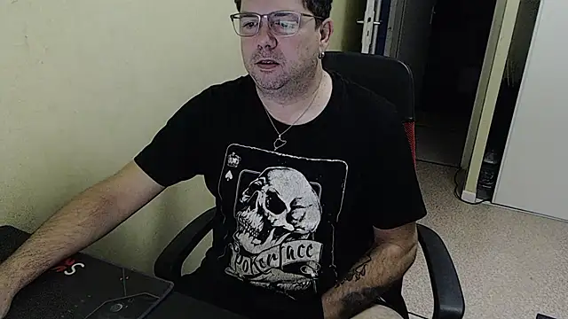 blueandwhite1 online show from 12/07/24, 08:22