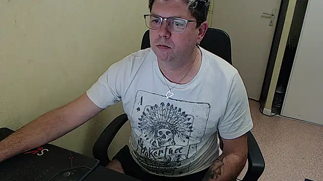 blueandwhite1 online show from 12/09/24, 05:30