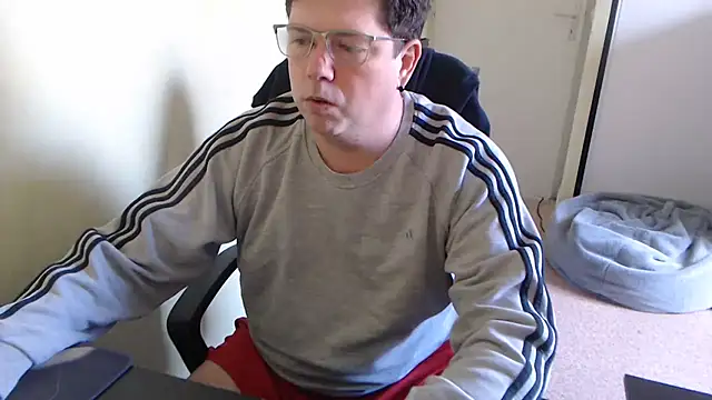 blueandwhite1 online show from 03/02/25, 10:03