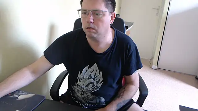 blueandwhite1 online show from 03/19/25, 08:55