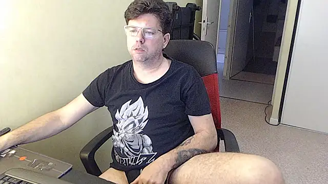 blueandwhite1 online show from 02/14/26, 09:39