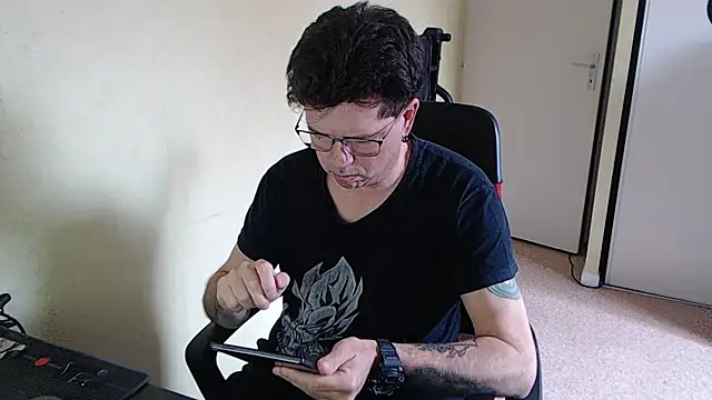 blueandwhite1 online show from 03/30/26, 03:46