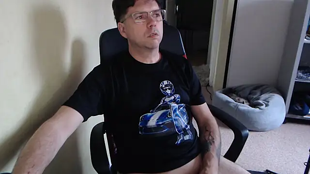 blueandwhite1 online show from 06/02/26, 03:47