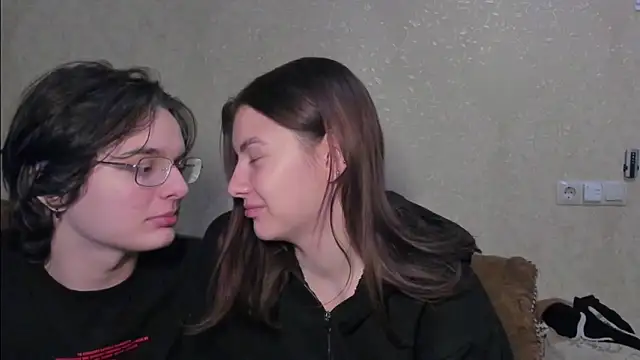 muuur fam online show from 12/18/25, 10:16