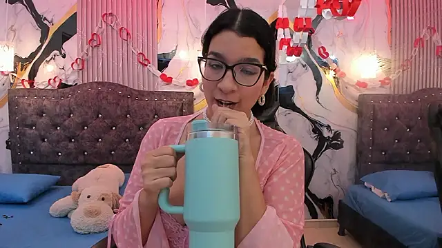 GiaCutee online show from 02/26/26, 03:16