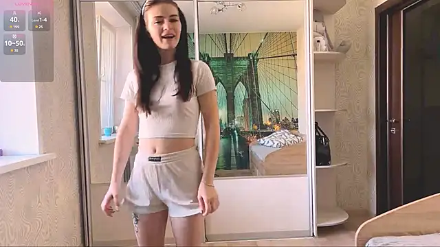 TianaWidell online show from 10/31/25, 05:19