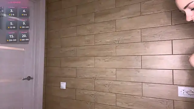 TianaWidell online show from 12/15/25, 12:09