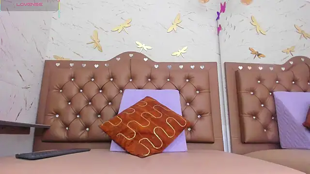 Zoe-Johnson  online show from 09/27/25, 10:15