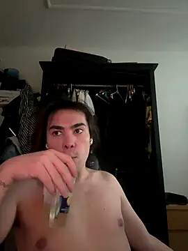 tomuchdrugsinmycum online show from 11/22/25, 12:59