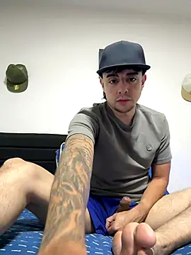 Jaguer2213 online show from 10/01/25, 03:56