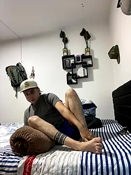 Jaguer2213 online show from 11/04/25, 03:27