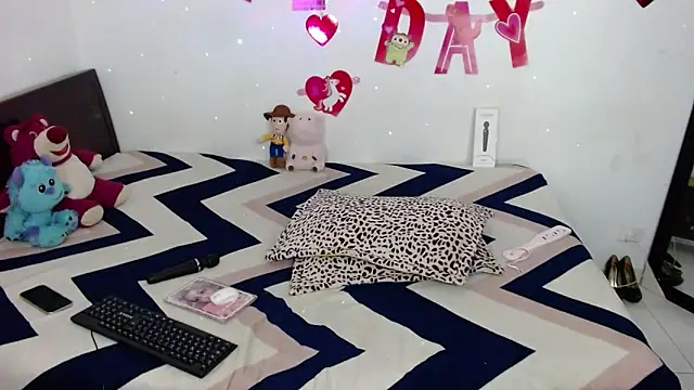 Zoe small online show from 02/26/26, 10:14