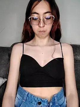 AnnieSparkle online show from 09/30/25, 12:15