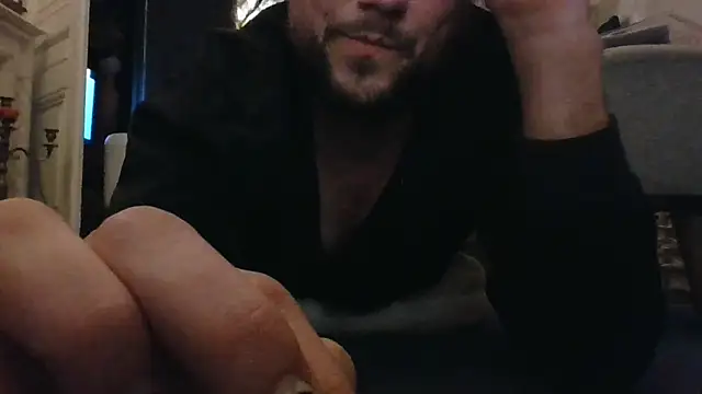 Snapshot of Titilouonlyf69 chatting on 11/27/25, 10:34 Titilouonlyf69 online show from 11/27/25, 10:34