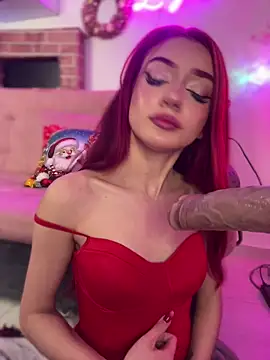 Snapshot of LucyGray chatting on 12/05/25, 04:43 LucyGray online show from 12/05/25, 04:43