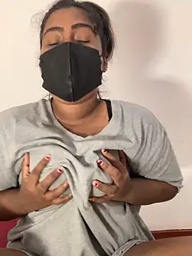 Choco Chuby online show from 10/22/25, 02:39