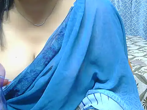 Its-ishikaa online show from 10/19/25, 04:35