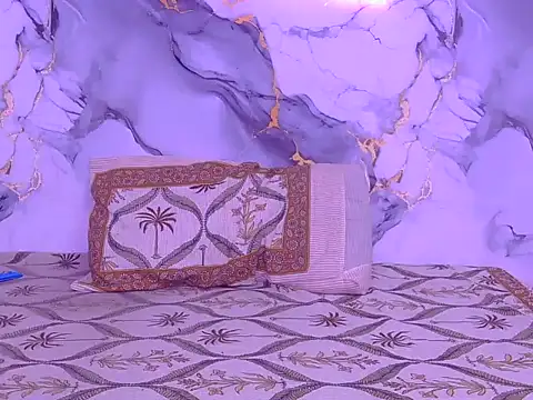 Its-ishikaa online show from 12/15/25, 05:23