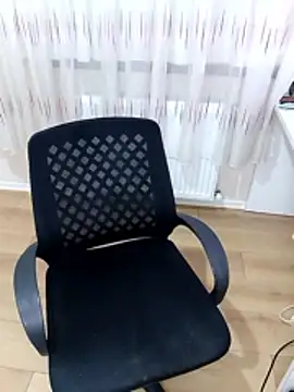 Snapshot of Ozi1910 chatting on 10/24/25, 04:03 Ozi1910 online show from 10/24/25, 04:03