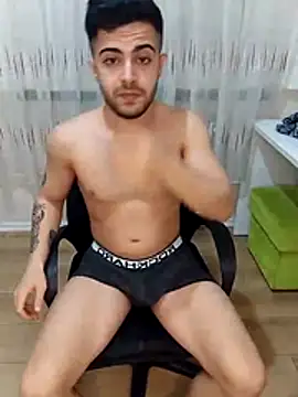 Snapshot of Ozi1910 chatting on 11/20/25, 10:20 Ozi1910 online show from 11/20/25, 10:20