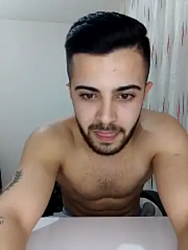 Snapshot of Ozi1910 chatting on 12/04/25, 07:33 Ozi1910 online show from 12/04/25, 07:33