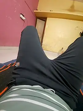 choot paglu online show from 09/17/25, 06:15