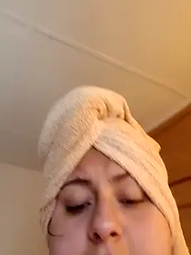 Snapshot of tudiablitalitabellaaa chatting on 04/05/26, 07:44 tudiablitalitabellaaa online show from 04/05/26, 07:44